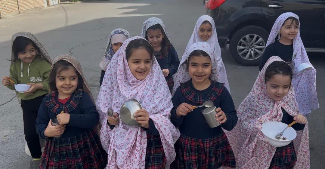 چهارشنبه سوری قاشق زنی